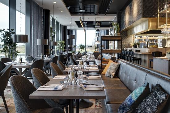 Kitchen & Table Sola